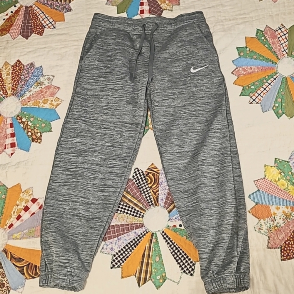 Boys Nike Dri Fit jogger pants M